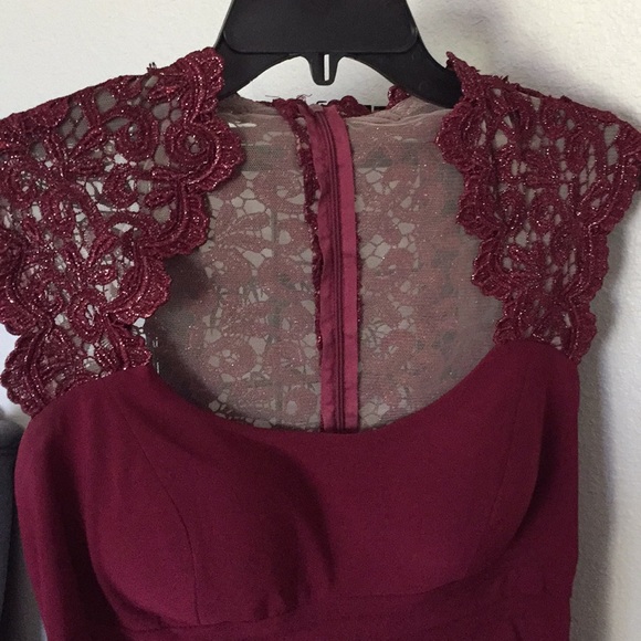 💋💕HP💕 Sexy Fit Wine Midi Cocktail Holiday Dress - Picture 3 of 5